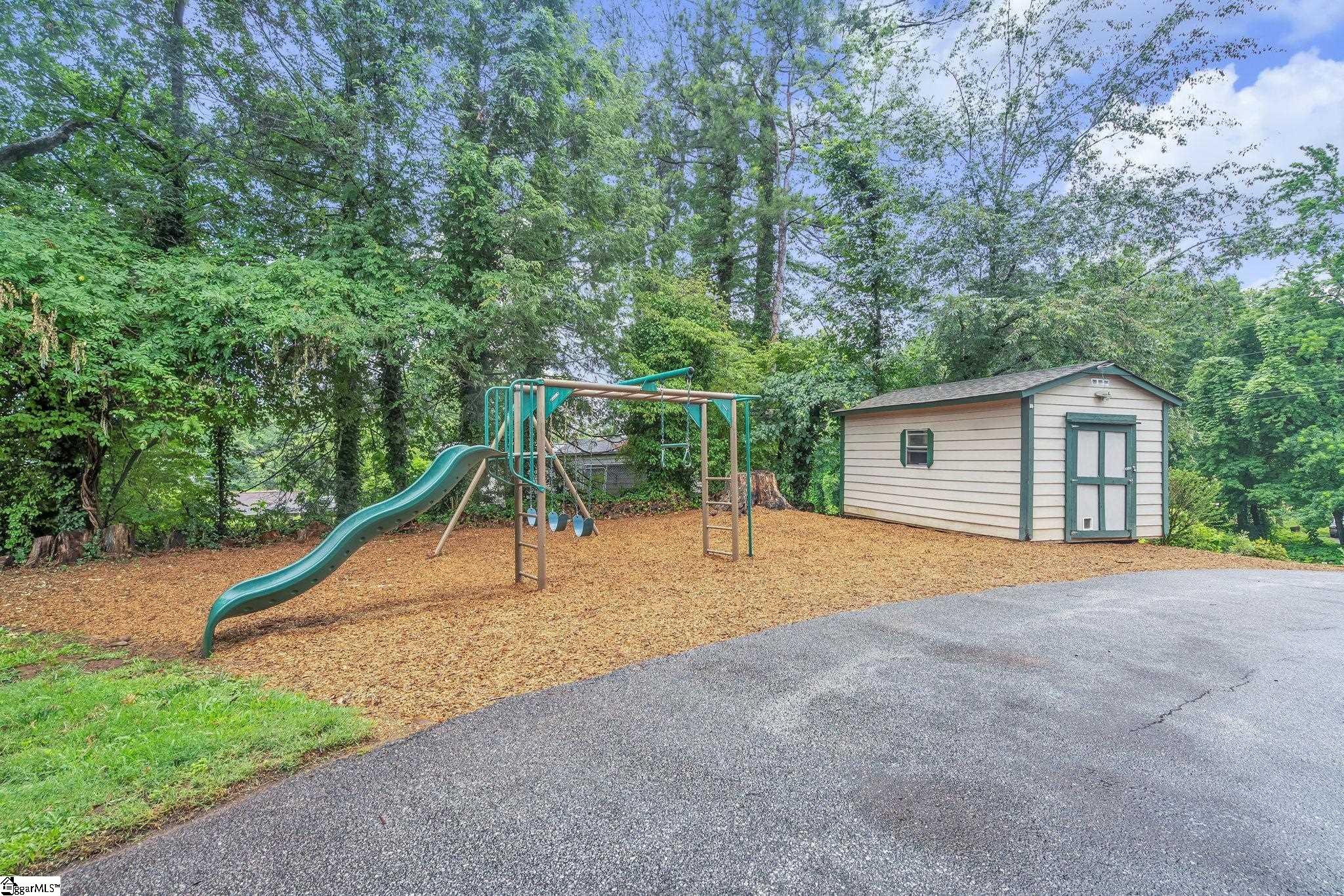 103 Forest Avenue Landrum, SC 29356 - Photo 25 of 32