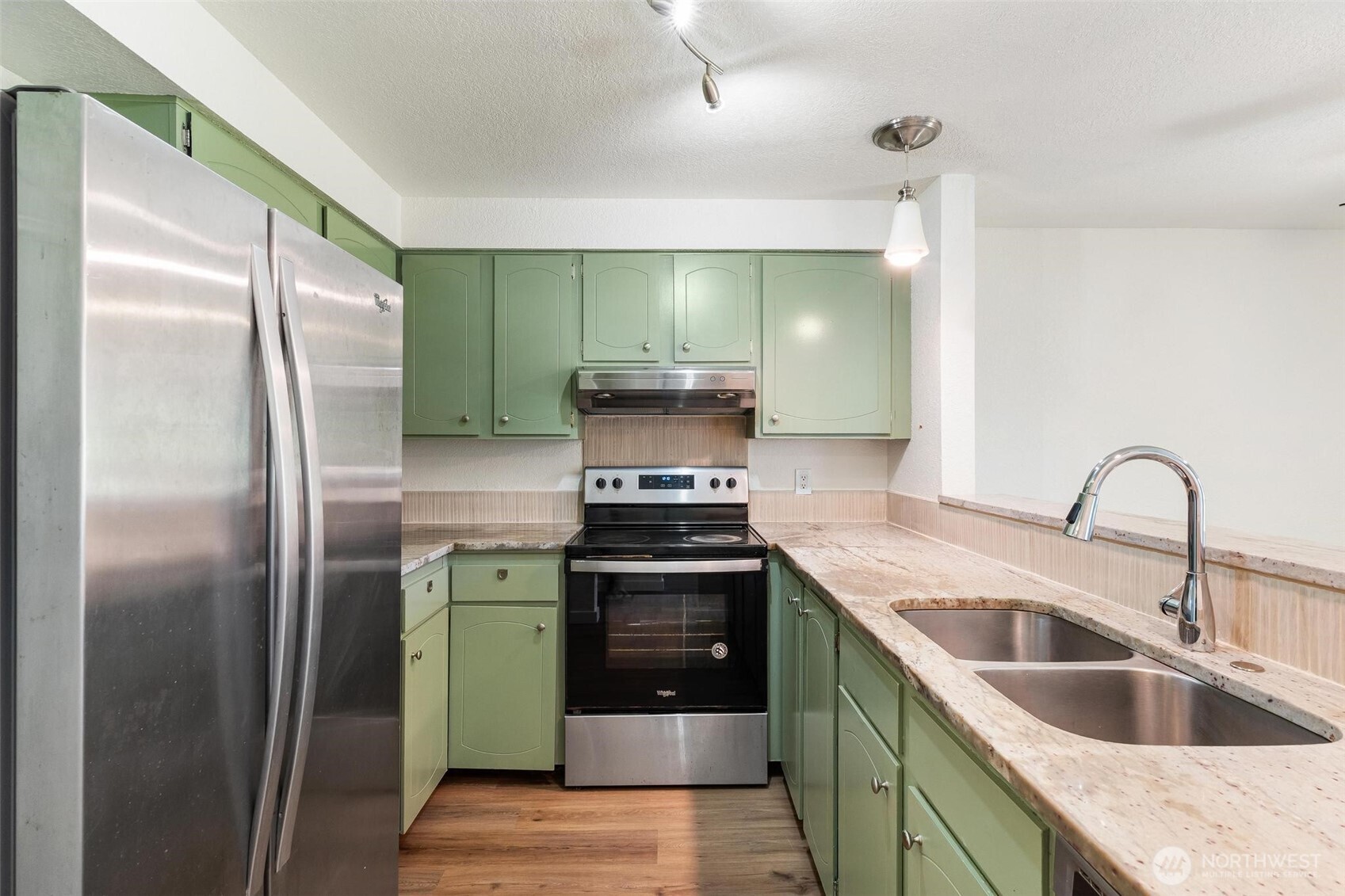1315 South Puget Drive, Unit F12 Renton, WA 98055 - Photo 7 of 24