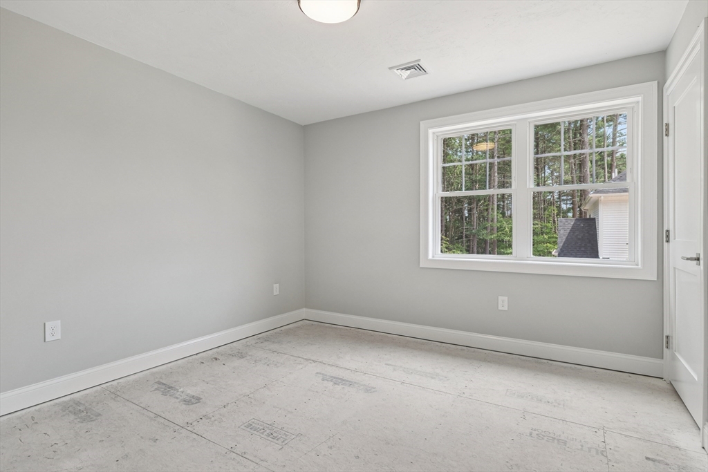 27 James Road, Unit 4 Upton, MA 01568 - Photo 16 of 32