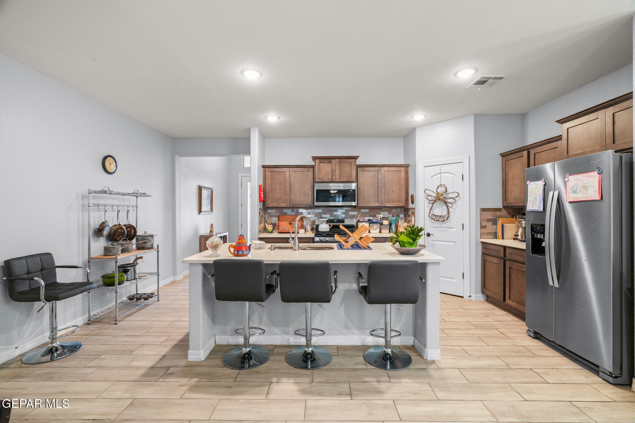 517 Issa Circle El Paso, TX 79932 - Photo 12 of 39 517 Issa Cir-12