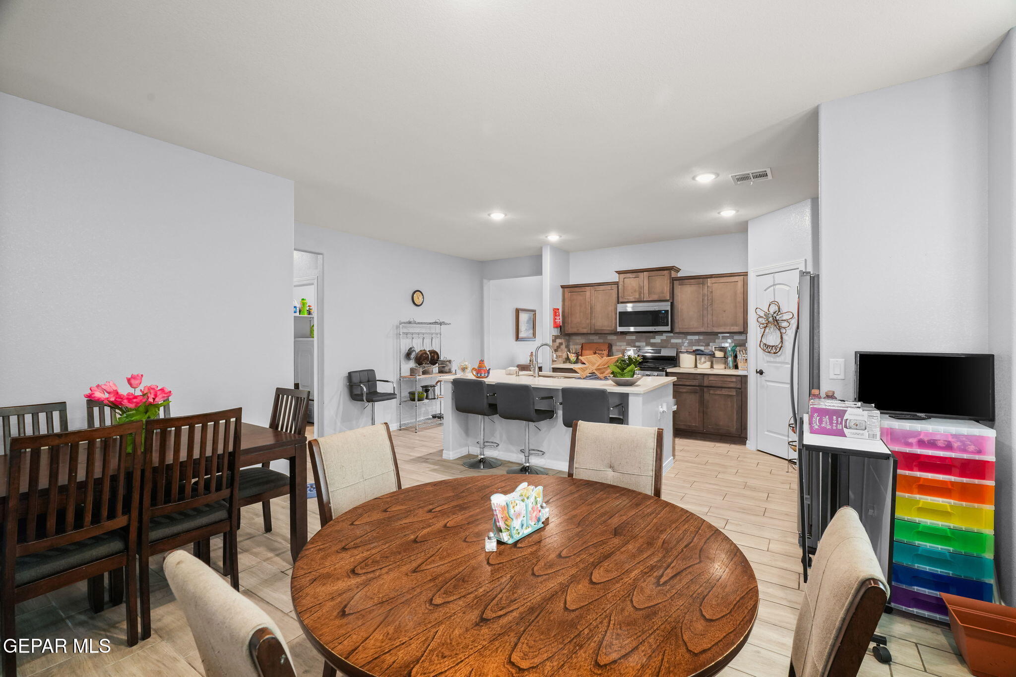 517 Issa Circle El Paso, TX 79932 - Photo 21 of 39 517 Issa Cir-21