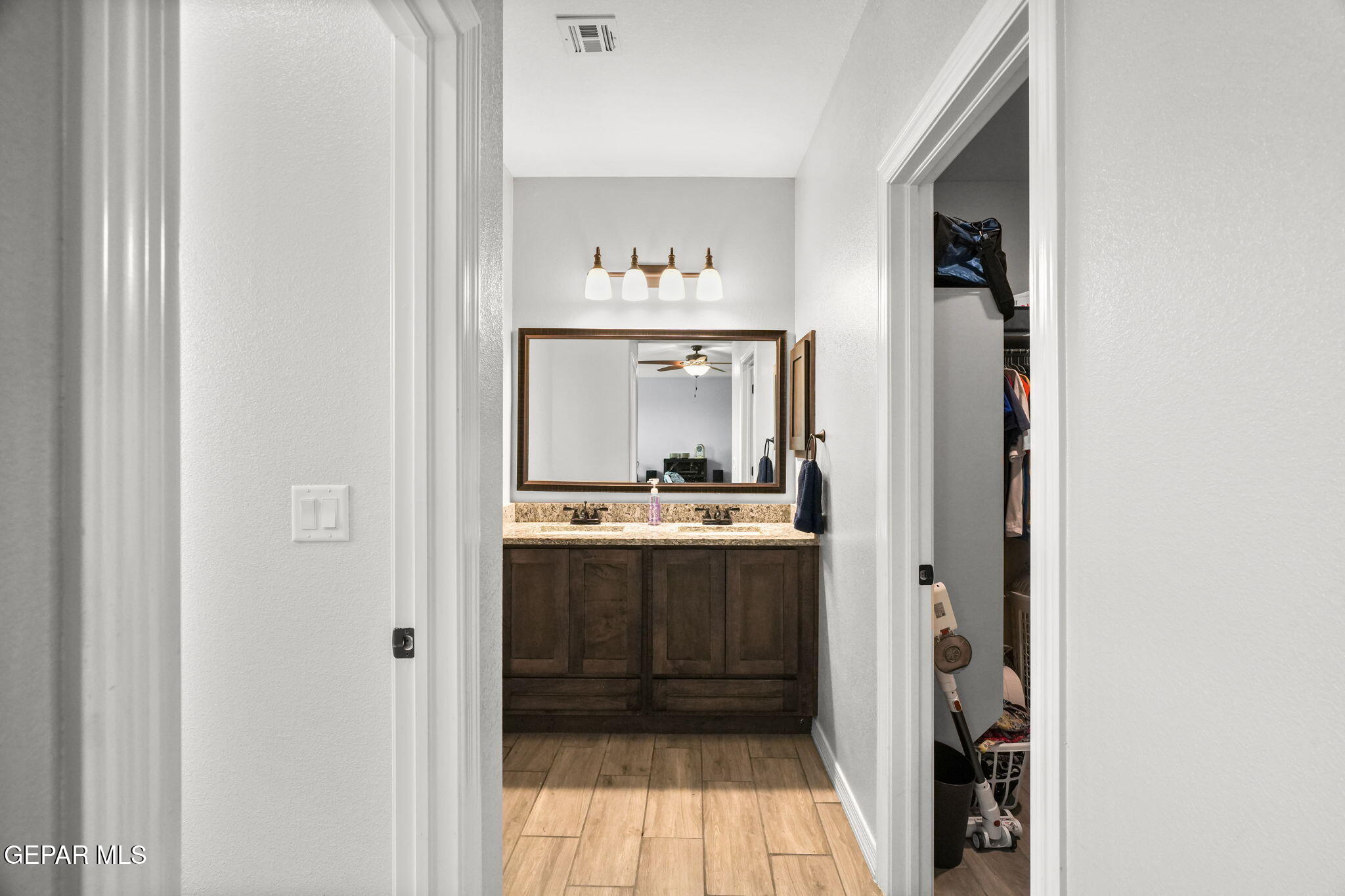 517 Issa Circle El Paso, TX 79932 - Photo 32 of 39 517 Issa Cir-32