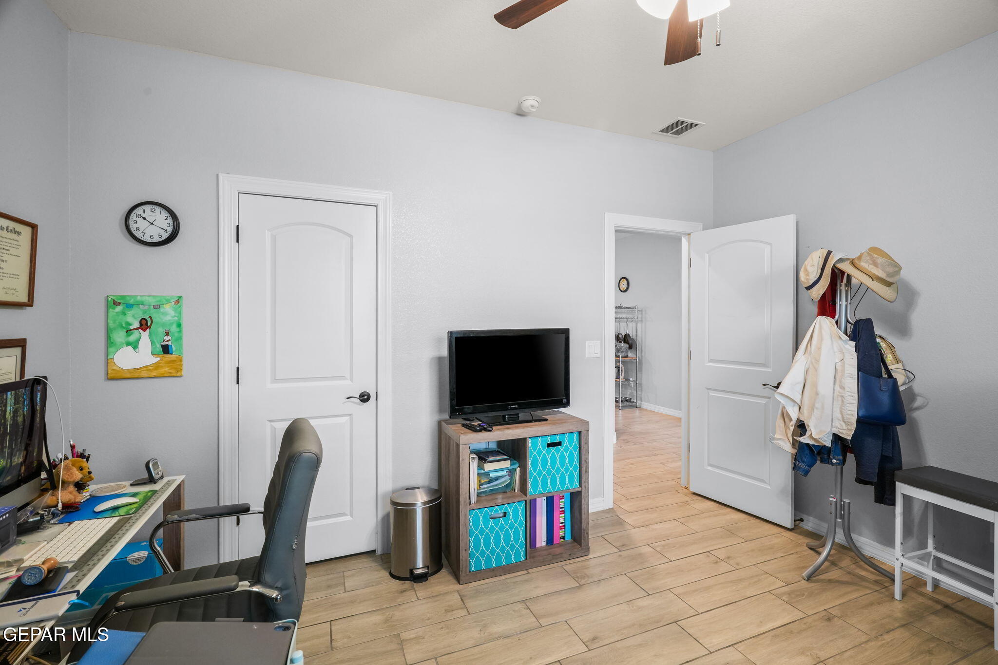 517 Issa Circle El Paso, TX 79932 - Photo 8 of 39 517 Issa Cir-8