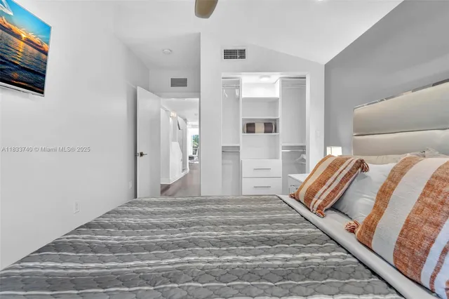 $12,500 | 1044 Northwest N River Drive, Miami, FL 33136