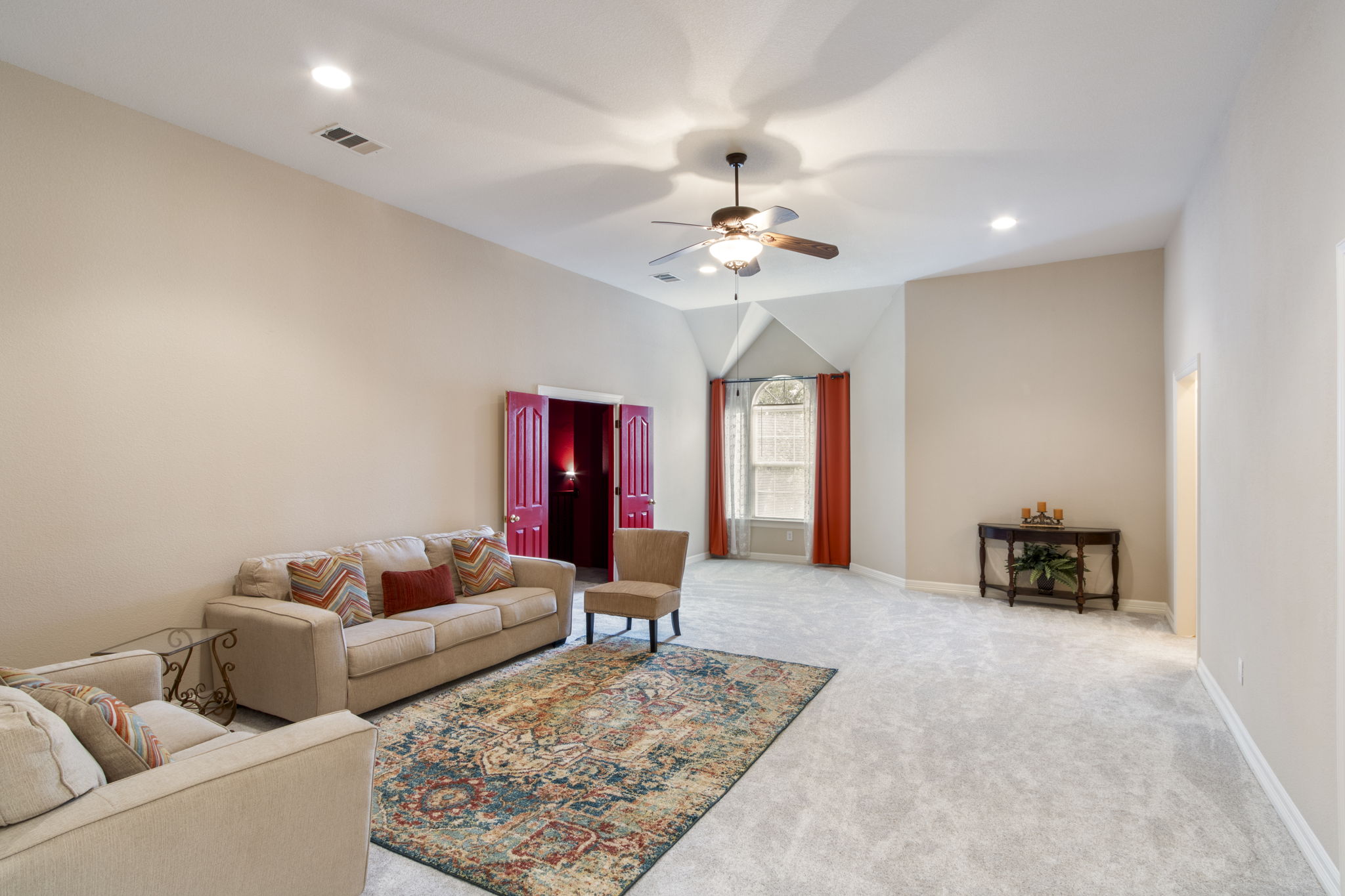 15 Sarazen Loop North Georgetown, TX 78628 - Photo 26 of 40 a living room with furniture and a rug