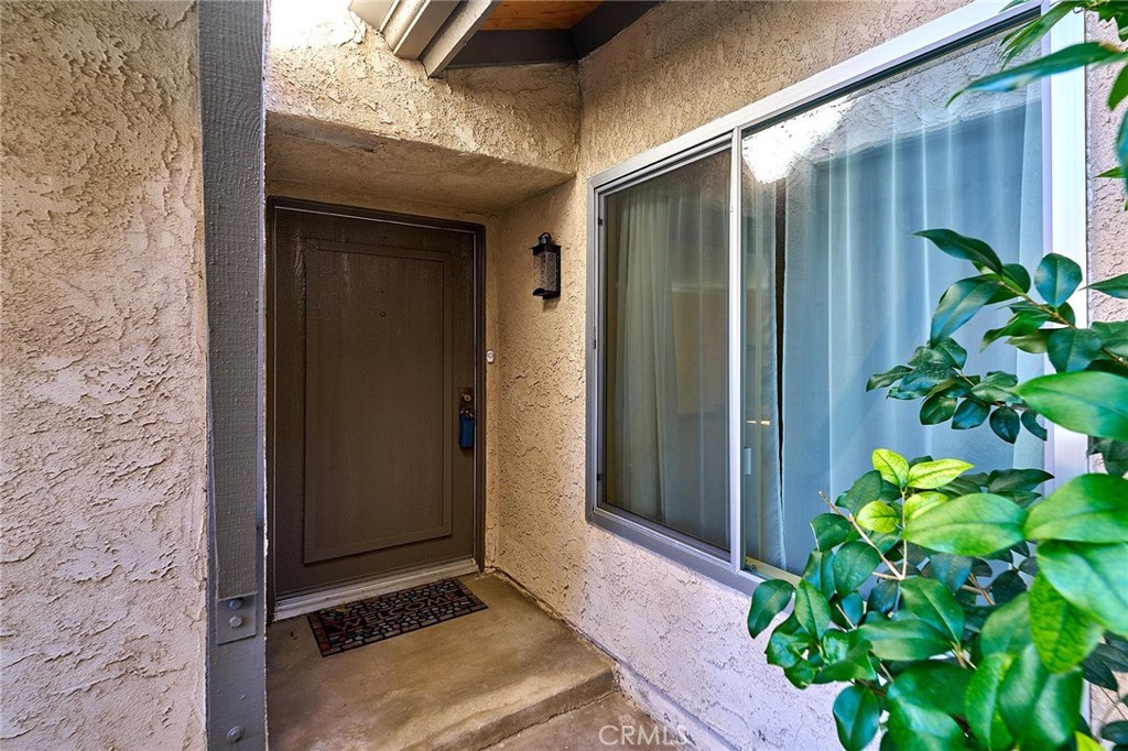 19225 Index Street, Unit 2 Porter Ranch, CA 91326 - Photo 3 of 32
