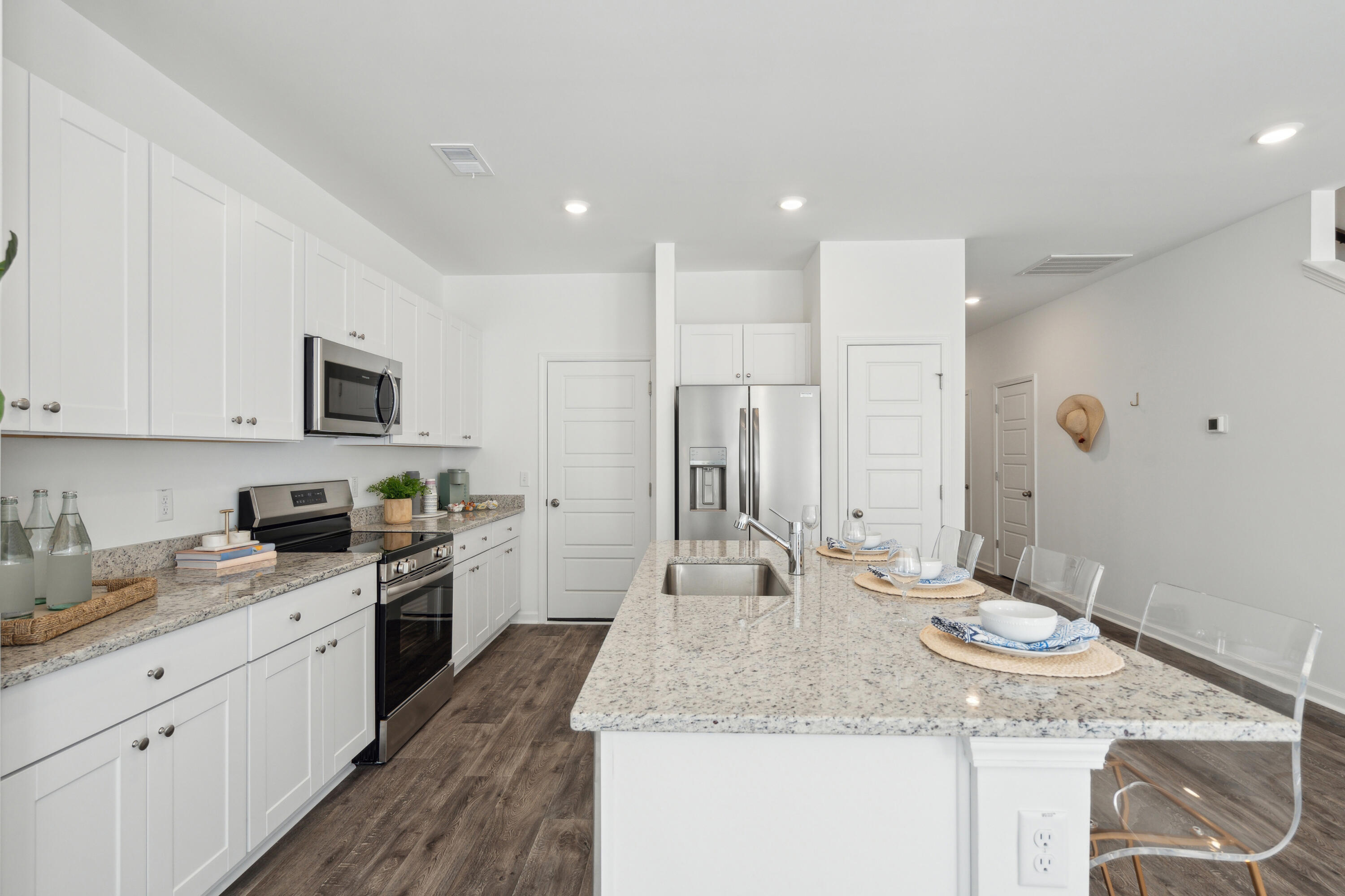 731 Ridgley Drive Summerville, SC 29486 - Photo 5 of 27 5512RubyFallsDr-KeenEyeMarketing-066