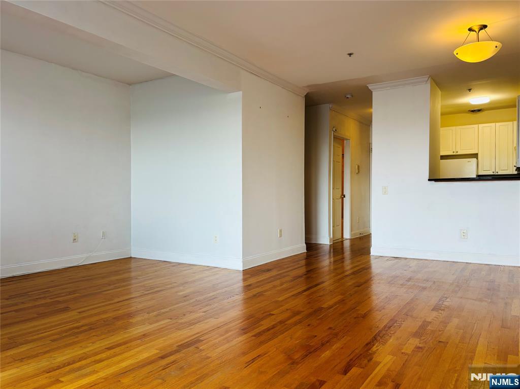 1100 River Road, Unit 105 Edgewater, NJ 07020 - Photo 11 of 20 Gallery Image 11
