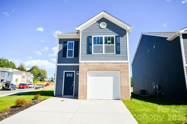 $321,990 | 13 Caroline Vly Lane, Hendersonville, NC 28792