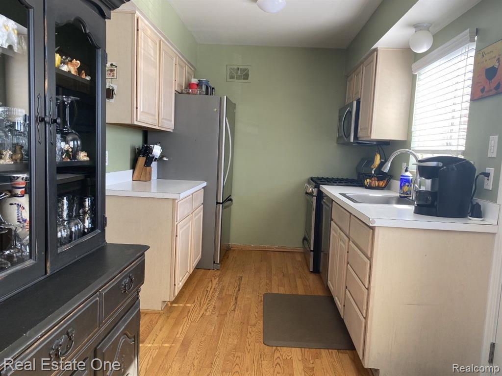 428 Miller Avenue, Unit 65 Rochester, MI 48307 - Photo 11 of 31