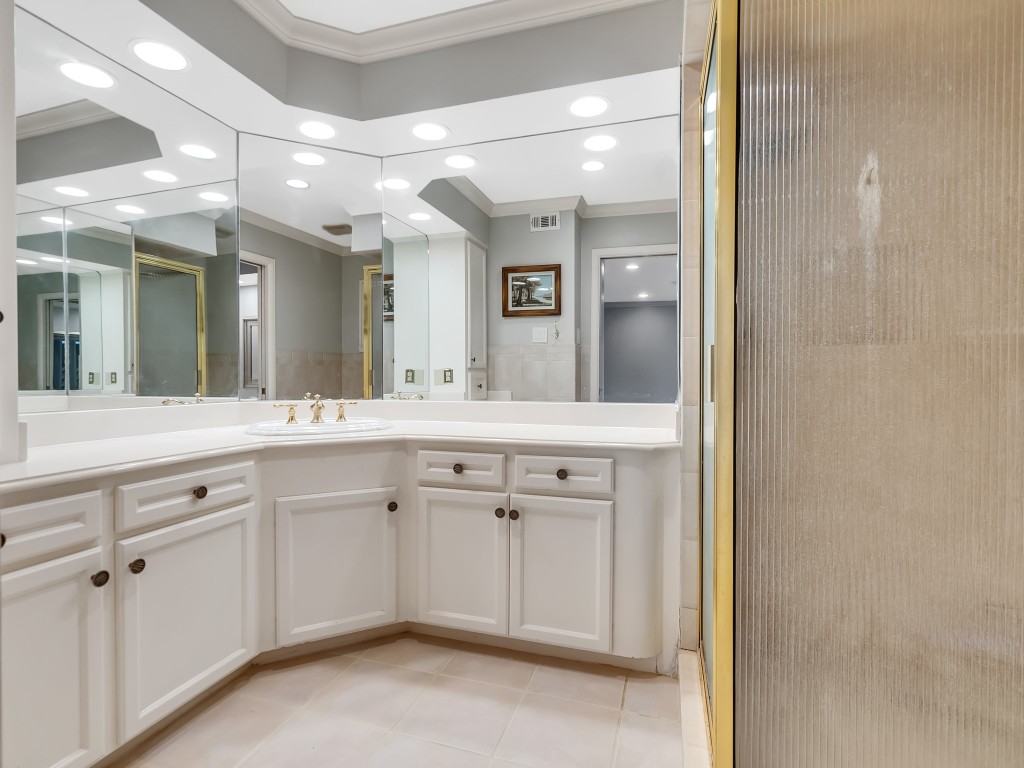 12307 Rip Van Winkle Drive Houston, TX 77024 - Photo 32 of 49 Master bedroom full bath