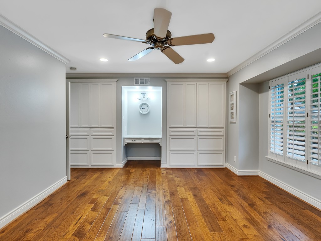 12307 Rip Van Winkle Drive Houston, TX 77024 - Photo 36 of 49 Secondary bedroom on the first floor