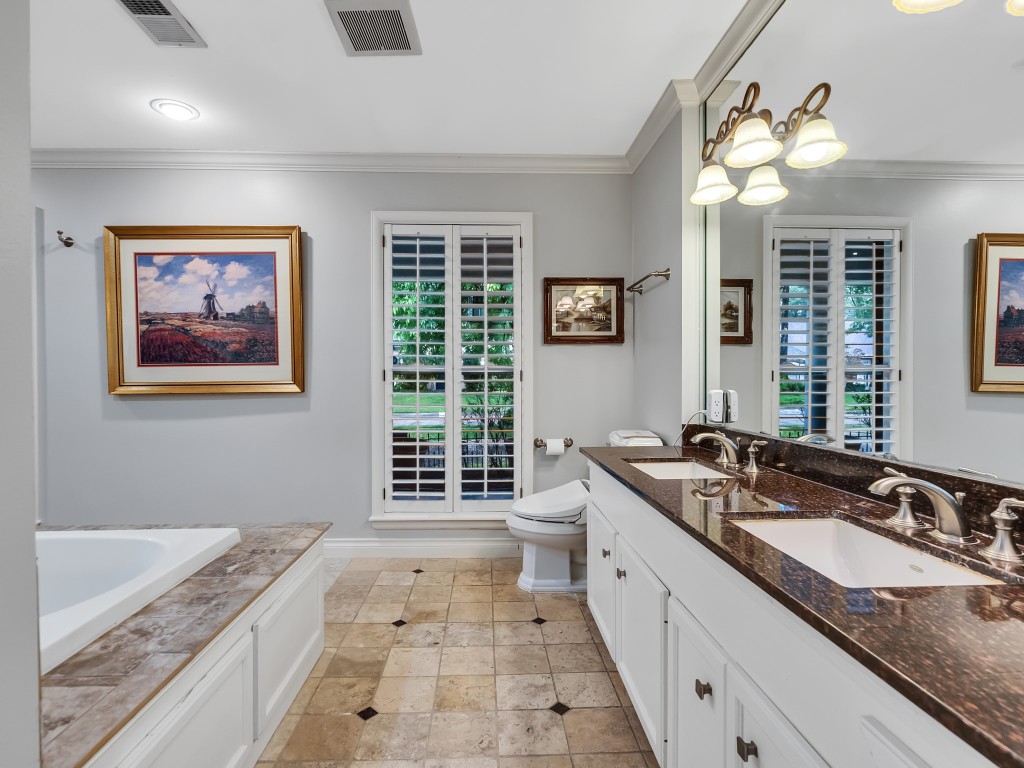 12307 Rip Van Winkle Drive Houston, TX 77024 - Photo 39 of 49 Full bath on the first floor