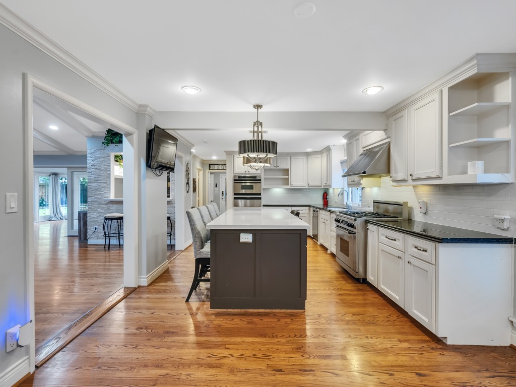 12307 Rip Van Winkle Drive Houston, TX 77024 - Photo 9 of 49 kitchen view from breakfast area