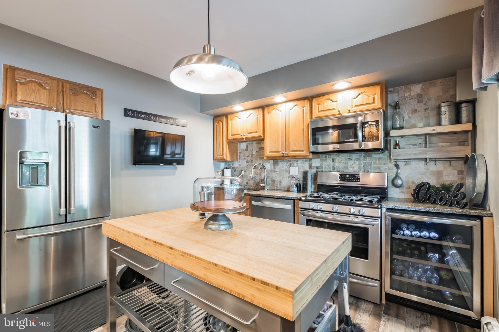 3201 Brookdale Road Philadelphia, PA 19114 - Photo 4 of 28 Gallery Image 4