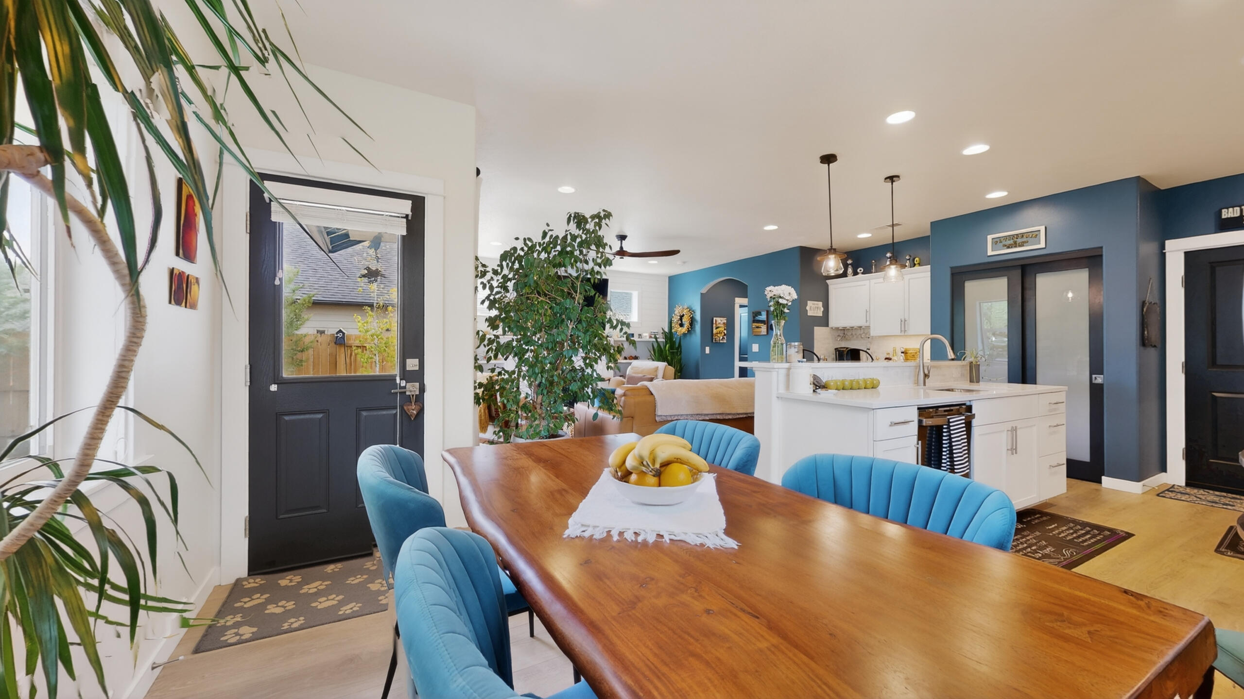 61398 Southeast Matthew Street Bend, OR 97702 - Photo 22 of 38 Dining
