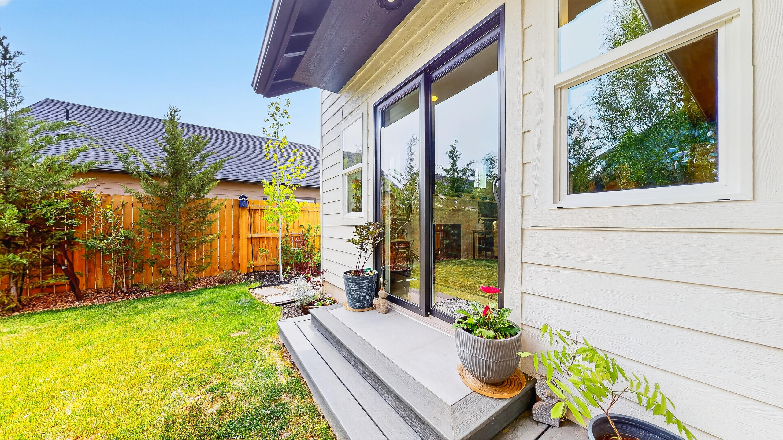 61398 Southeast Matthew Street Bend, OR 97702 - Photo 35 of 38 Back porch