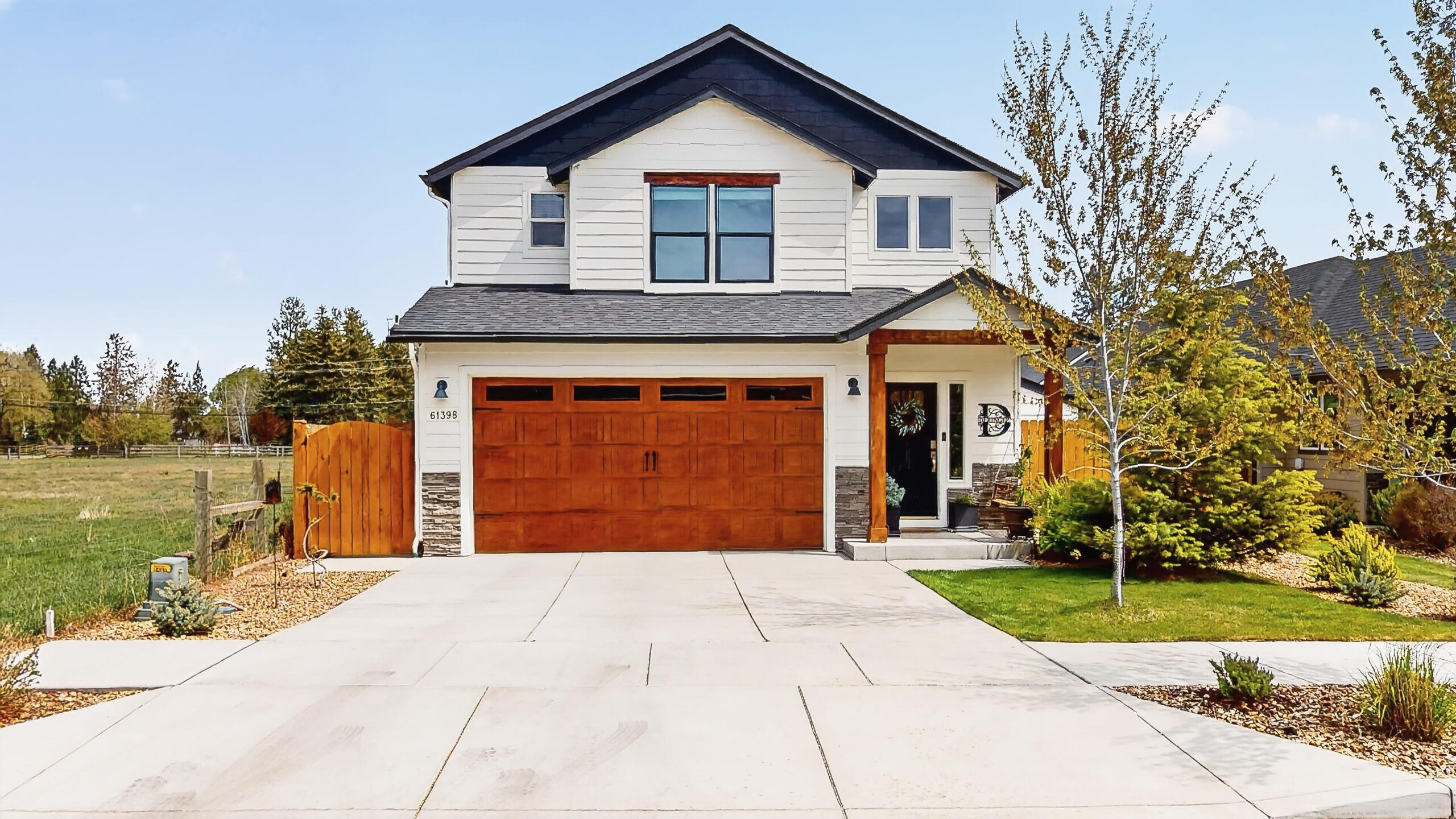 61398 Southeast Matthew Street Bend, OR 97702 - Photo 4 of 38 Matthew-Street-04292026_095002