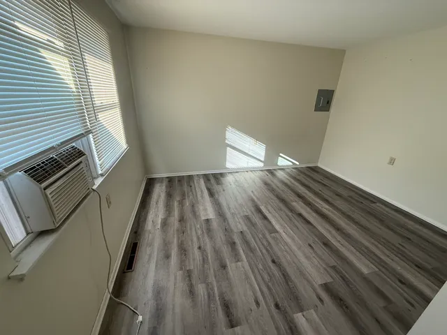 $1,300 | 1060 West Hickory Street, Unit 1062, Kankakee, IL 60901