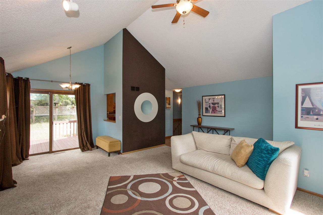1935 Holiday Road Coralville, IA 52241 - Photo 6 of 31 Gallery Image 6