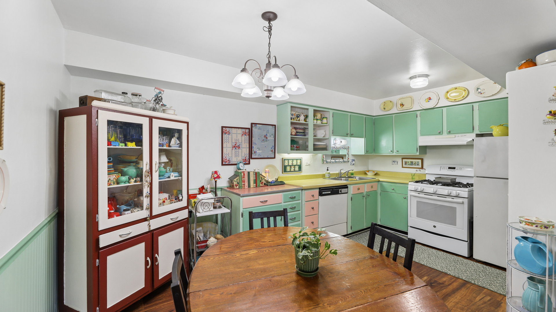 608 Waterford Road South, Unit 1B Schaumburg, IL 60193 - Photo 8 of 21