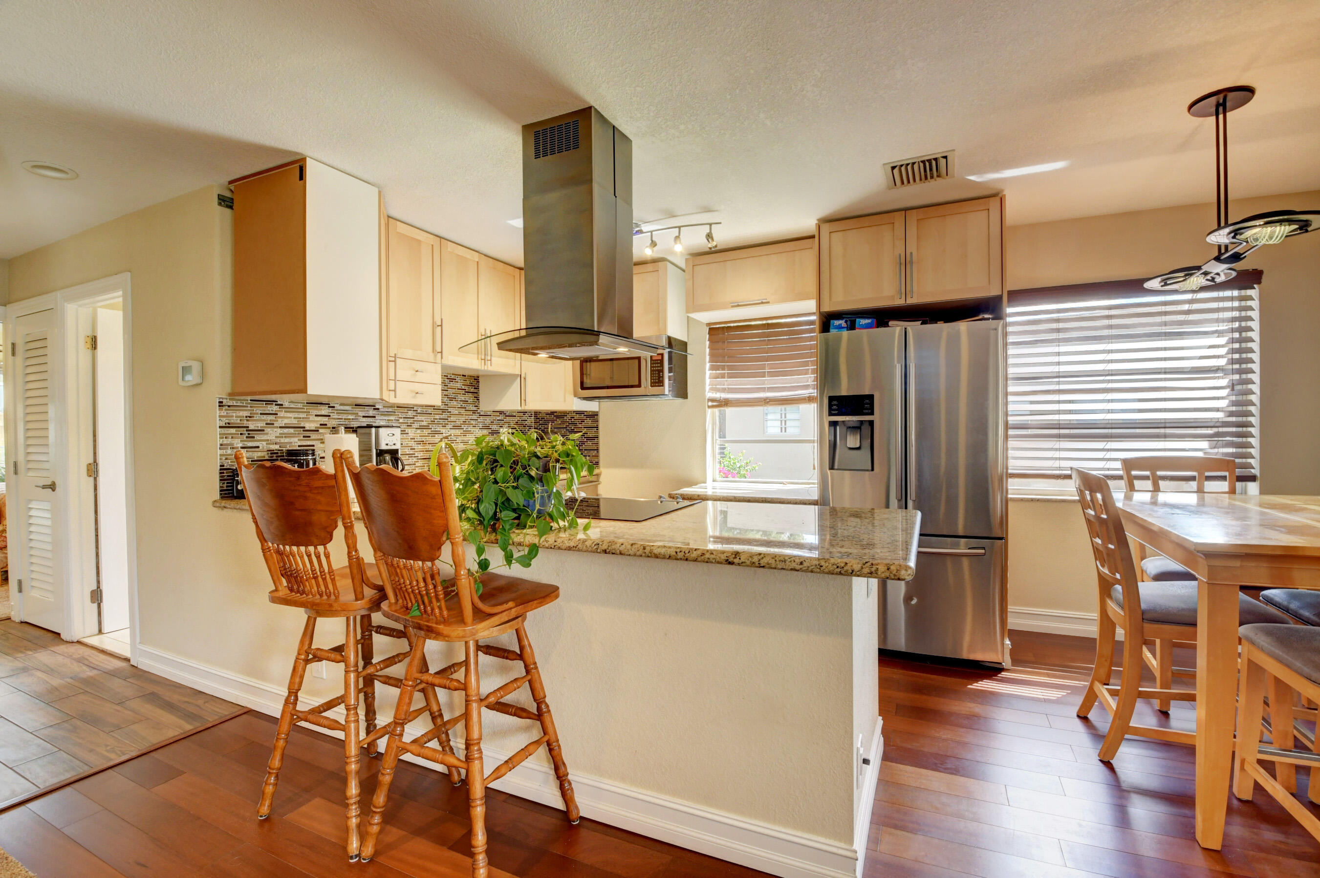854 Normandy Trail Delray Beach, FL 33484 - Photo 2 of 20 Kitchen/Dining