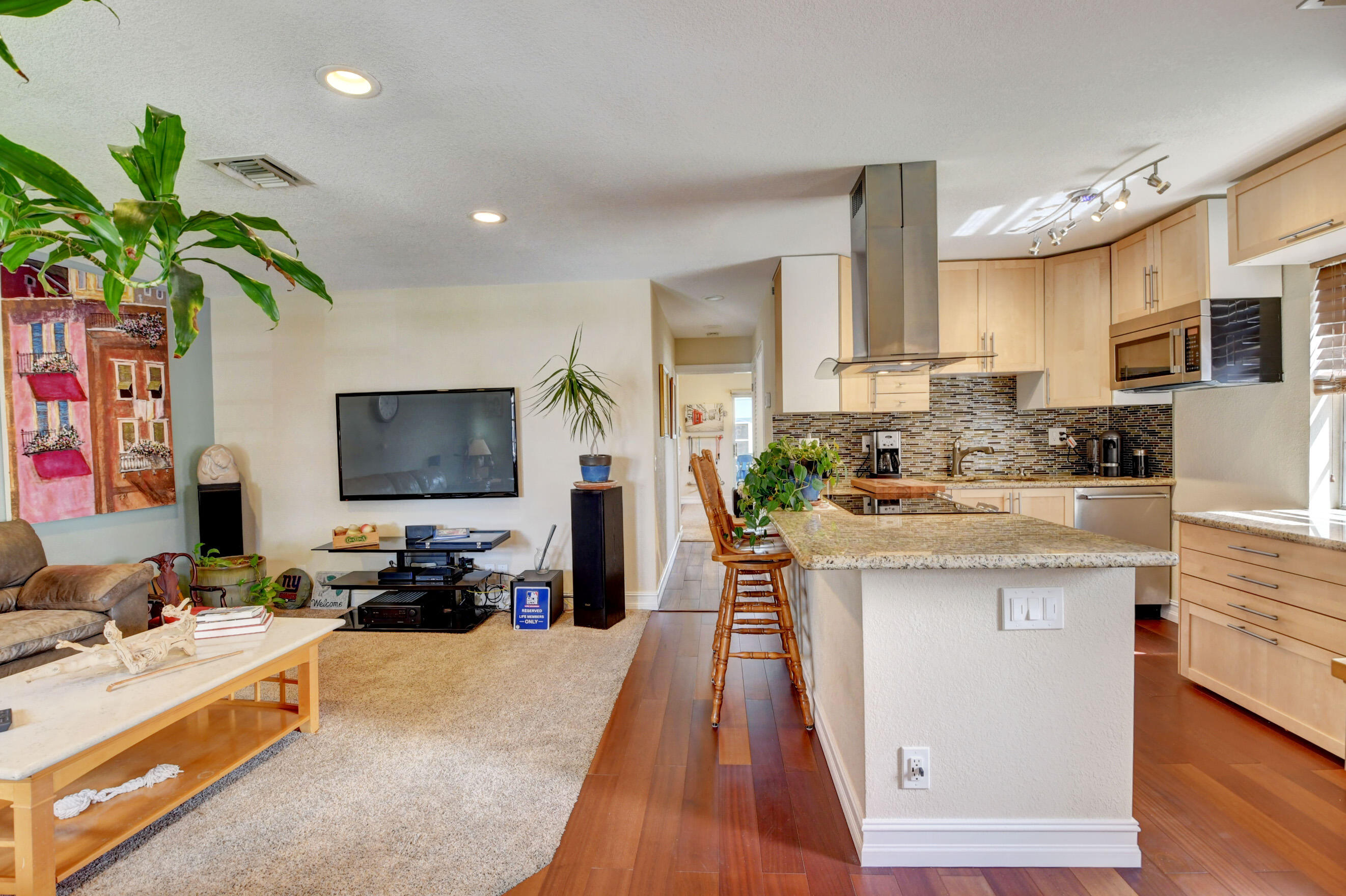 854 Normandy Trail Delray Beach, FL 33484 - Photo 4 of 20 Kitchen/Living