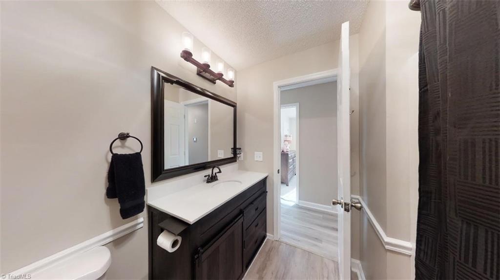 6065 Styers Ferry Road Clemmons, NC 27012 - Photo 14 of 21 upper level hall bath