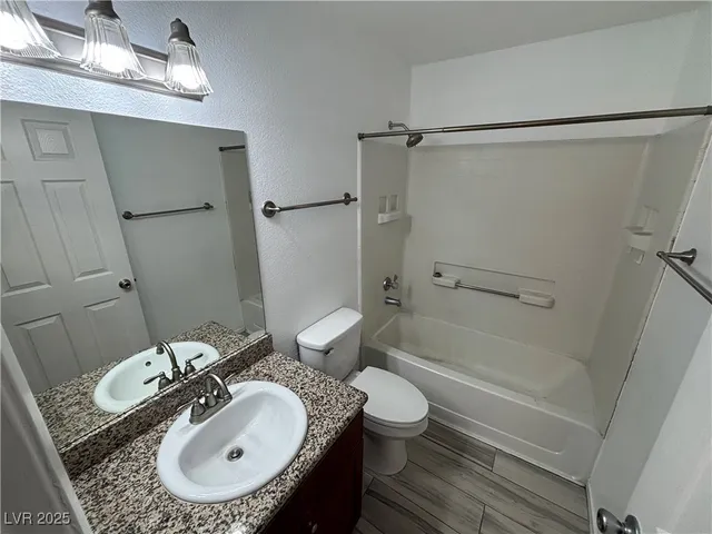 $1,145 | 2750 South Durango Drive, Unit 2148, Las Vegas, NV 89117