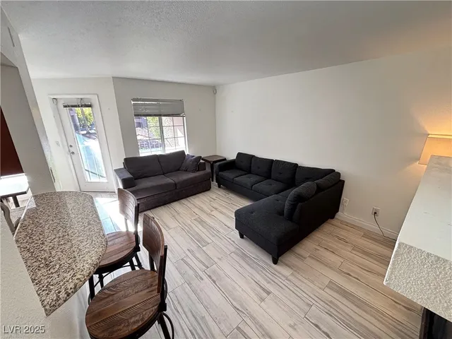 $1,145 | 2750 South Durango Drive, Unit 2148, Las Vegas, NV 89117