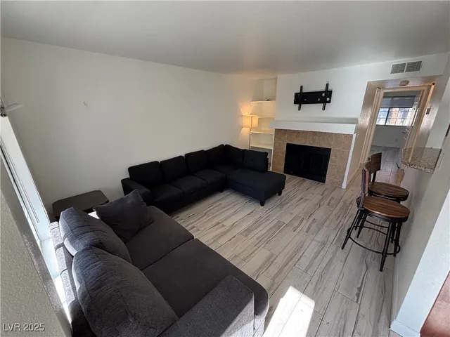 $1,145 | 2750 South Durango Drive, Unit 2148, Las Vegas, NV 89117