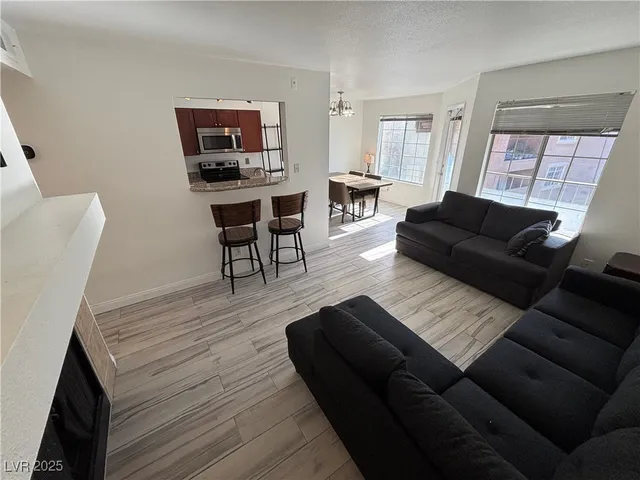 $1,145 | 2750 South Durango Drive, Unit 2148, Las Vegas, NV 89117