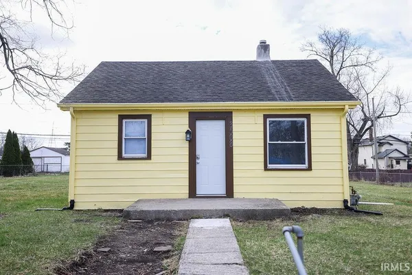 $129,900 | 3508 Chestnut Street, Fort Wayne, IN 46803