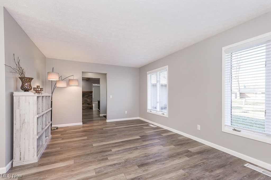 10811 Gate Post Road Strongsville, OH 44149 - Photo 5 of 28 Gallery Image 5