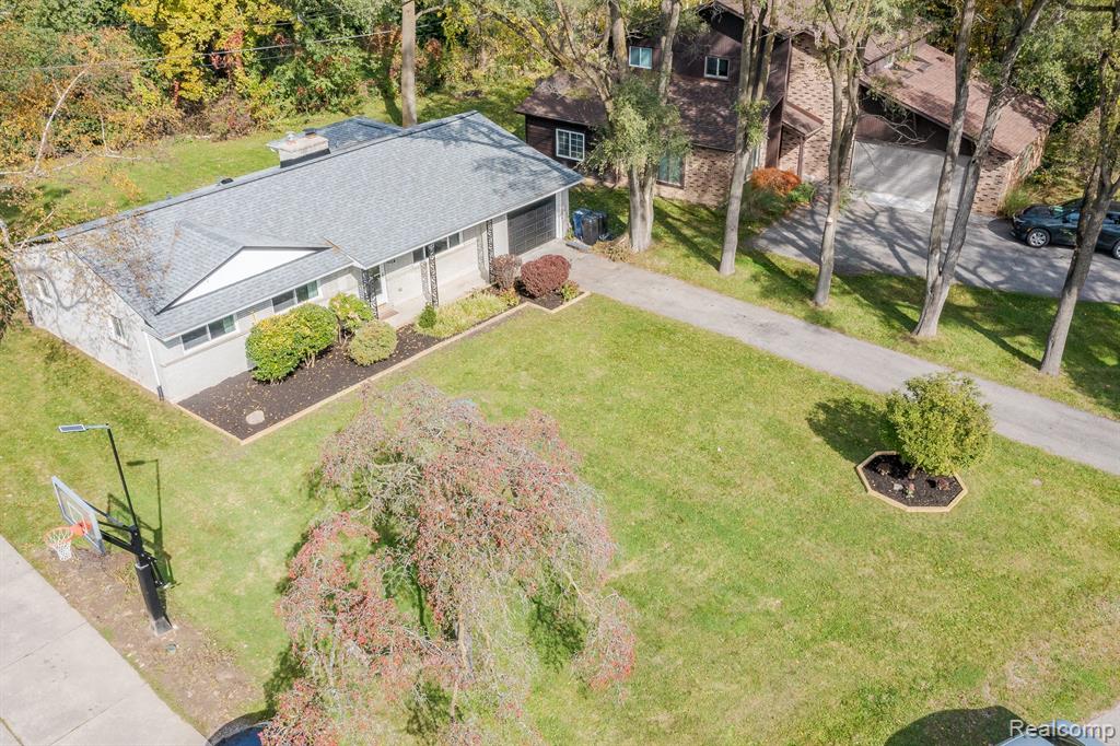 1932 Devonshire Road Bloomfield Hills, MI 48302 - Photo 34 of 35