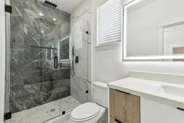 $2,500 | 521 North Denley Drive, Dallas, TX 75203