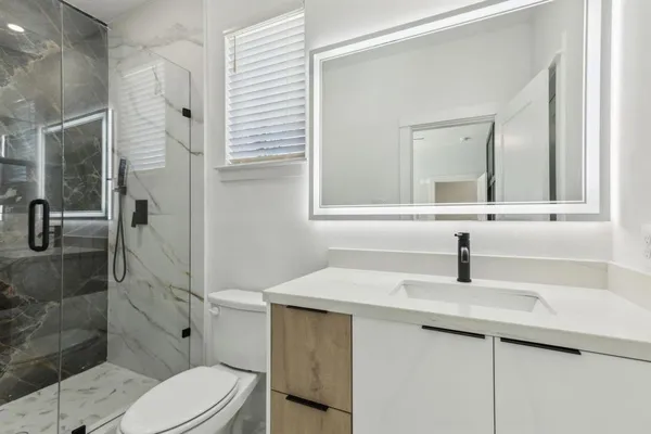 $2,500 | 521 North Denley Drive, Dallas, TX 75203