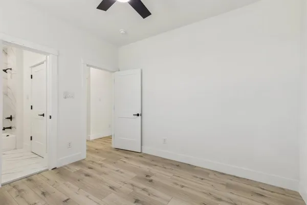 $2,500 | 521 North Denley Drive, Dallas, TX 75203