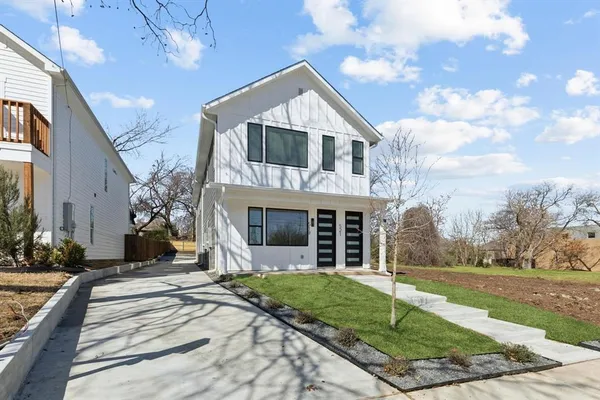 $2,500 | 521 North Denley Drive, Dallas, TX 75203