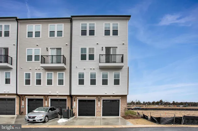 $4,500 | 42708 Darala Drive, Ashburn, VA 20147