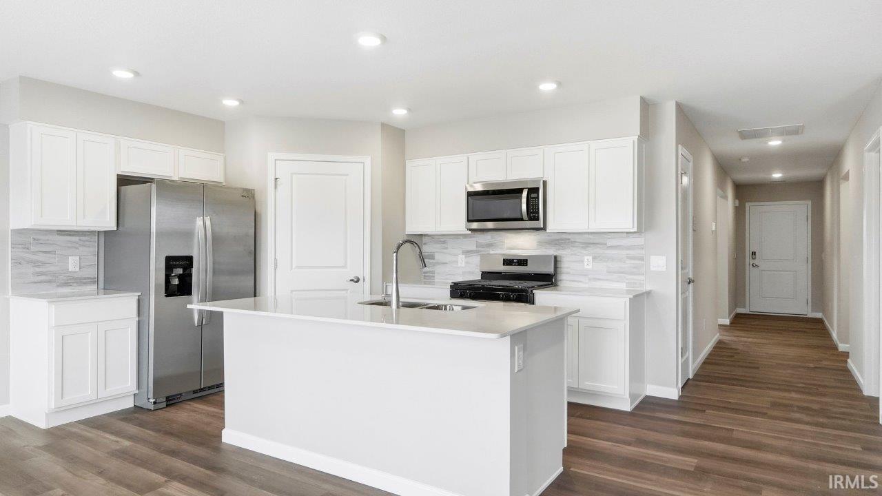 1010 Butler Lake Fort Wayne, IN 46818 - Photo 2 of 33