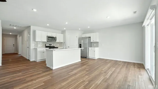 $279,900 | 1010 Butler Lake, Fort Wayne, IN 46818