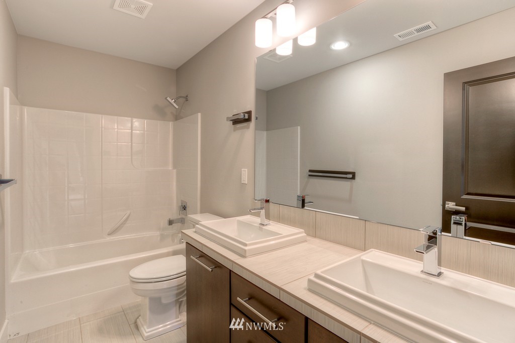 16828 1st Avenue West, Unit 9 Bothell, WA 98012 - Photo 11 of 13