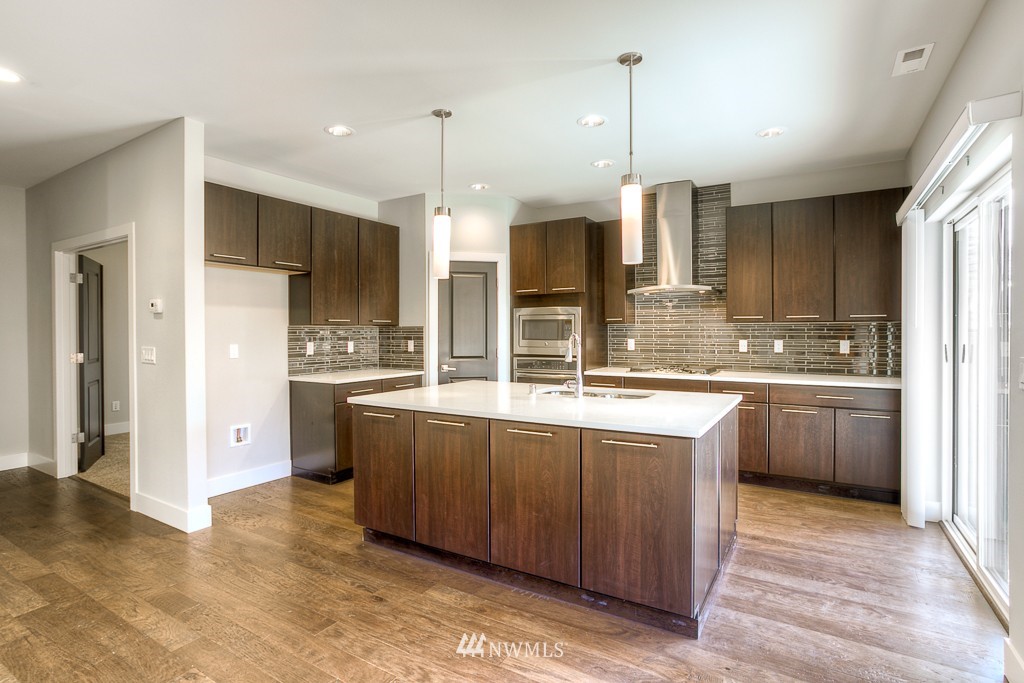 16828 1st Avenue West, Unit 9 Bothell, WA 98012 - Photo 5 of 13
