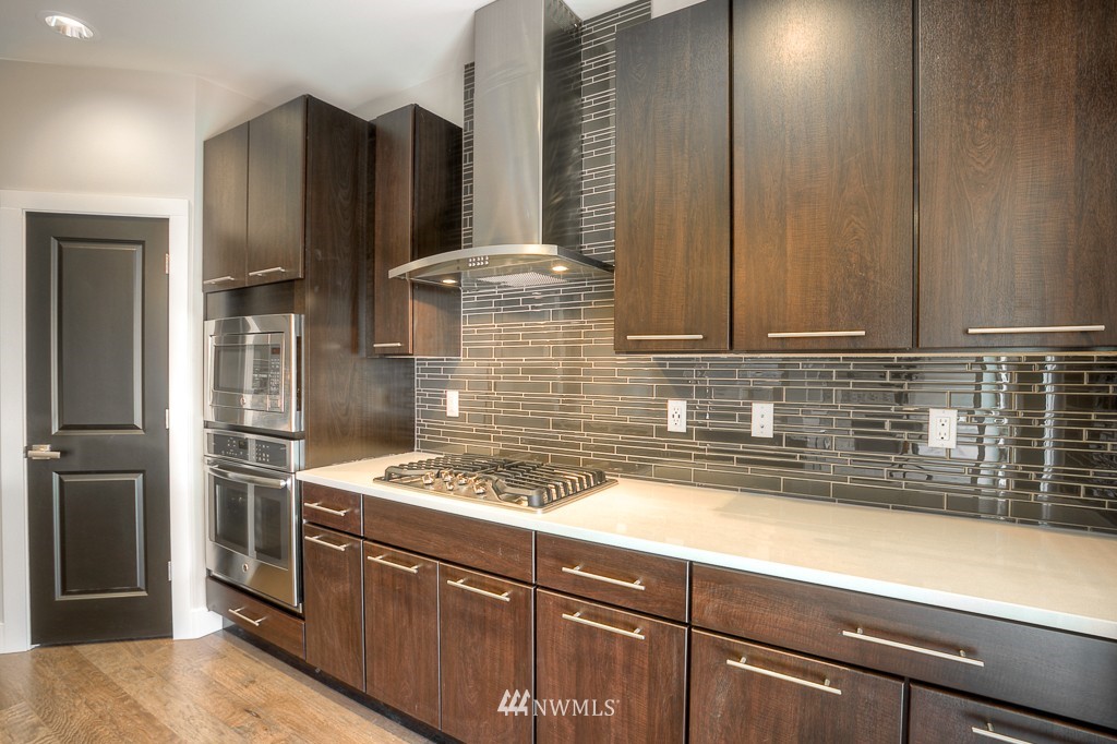 16828 1st Avenue West, Unit 9 Bothell, WA 98012 - Photo 7 of 13