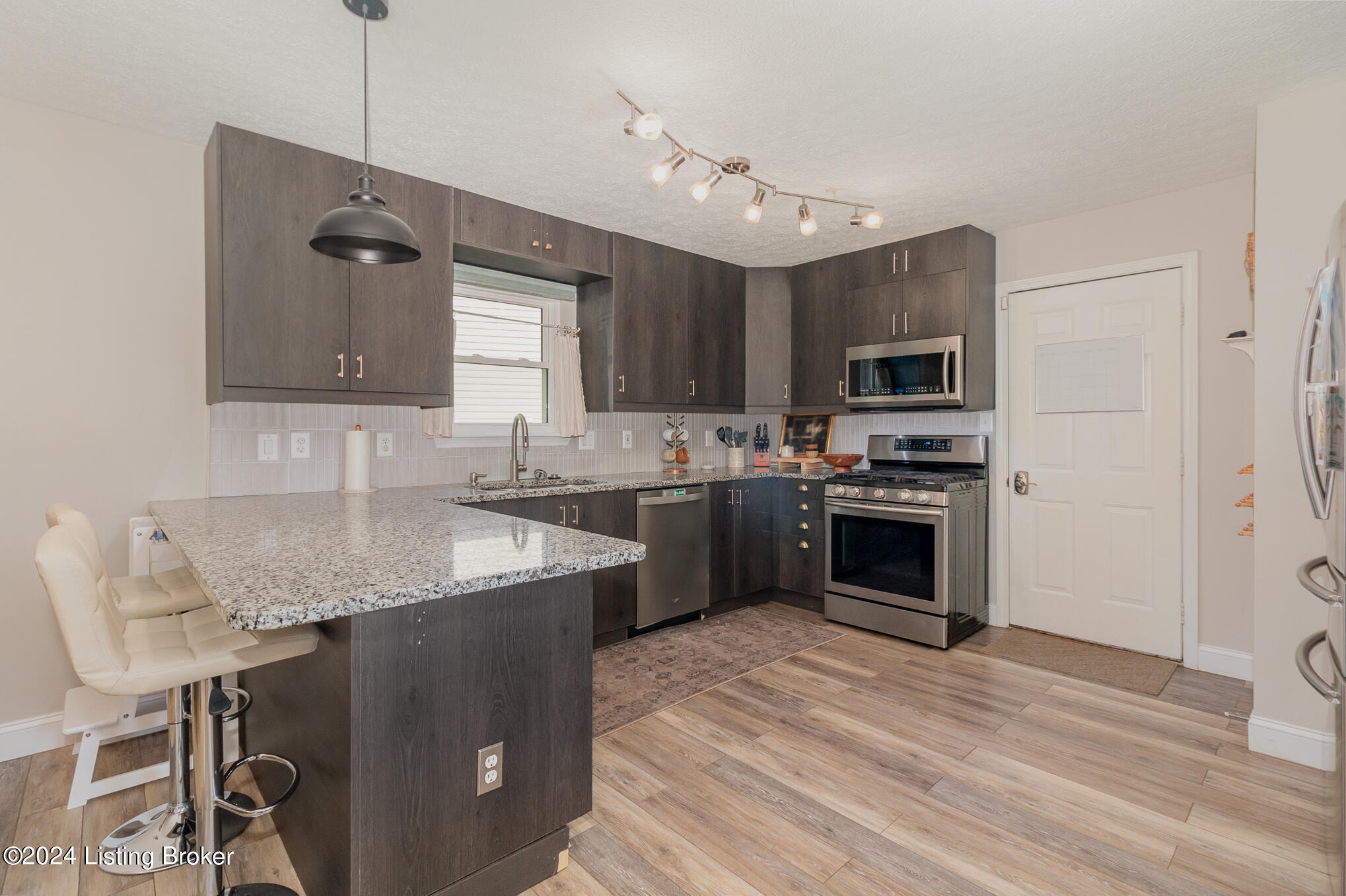 11618 Walnut View Way Louisville, KY 40299 - Photo 14 of 37 Kitchen
