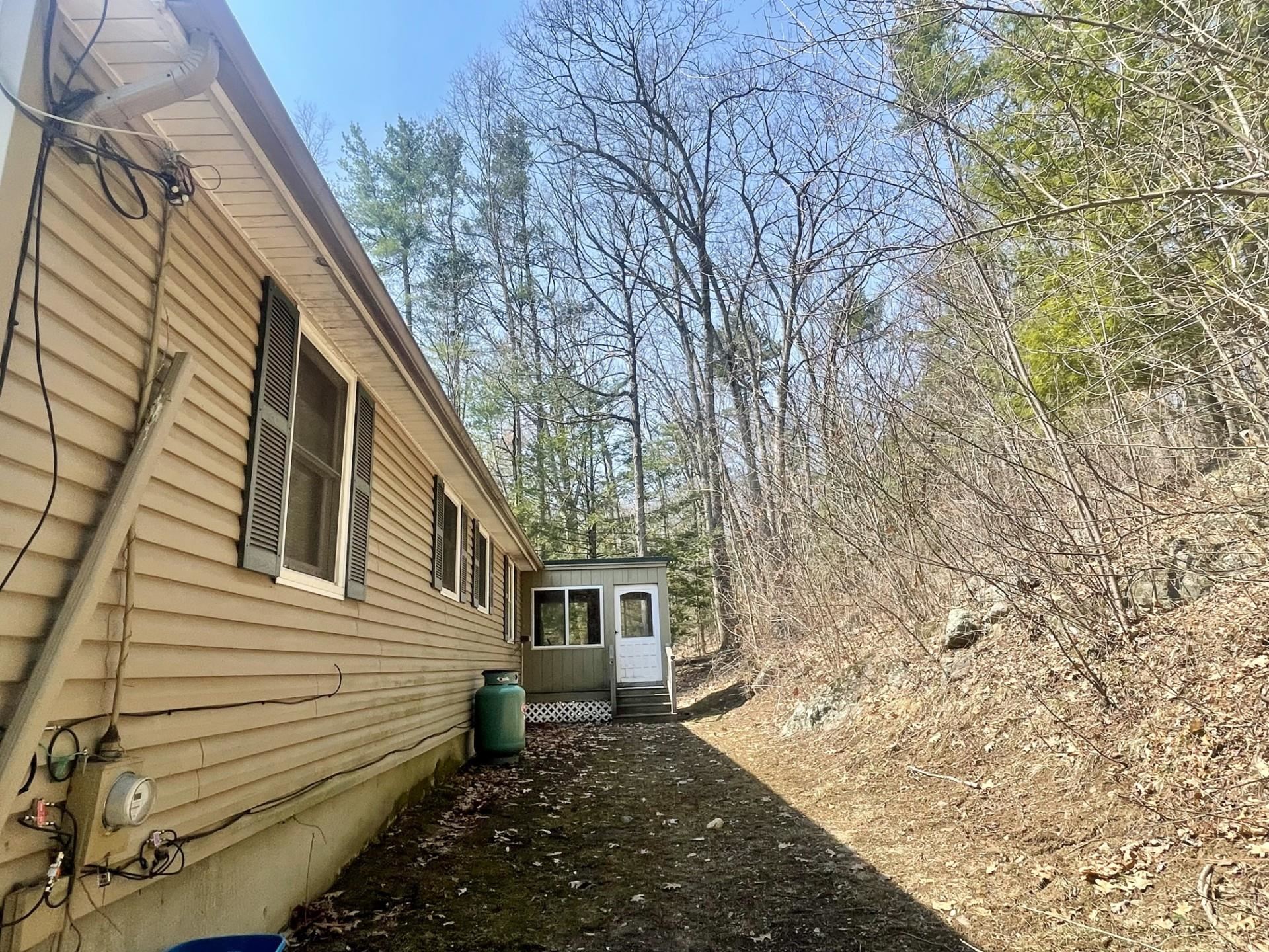 45 Windham Depot Road Derry, NH 03038 - Photo 6 of 24