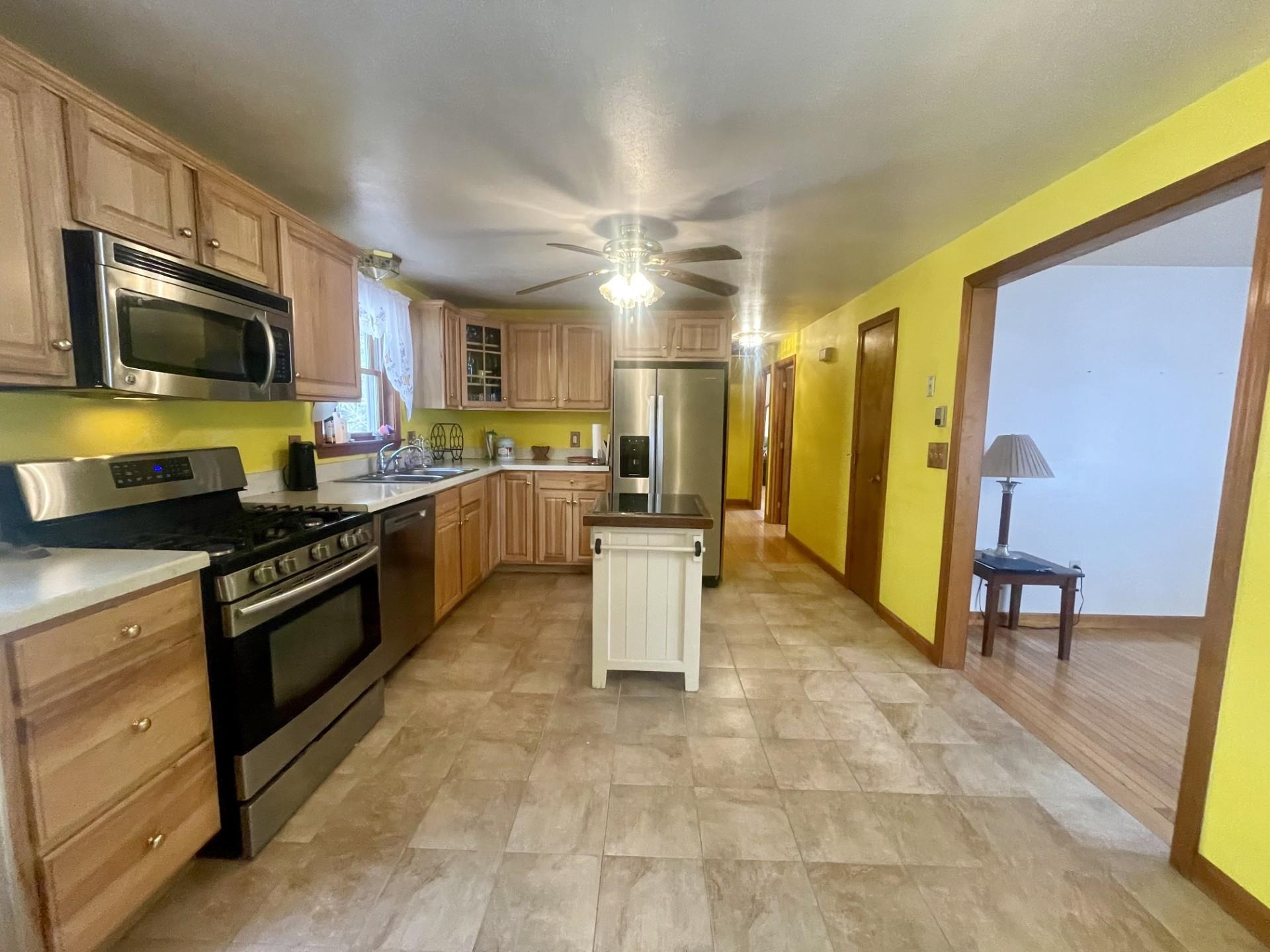 45 Windham Depot Road Derry, NH 03038 - Photo 7 of 24