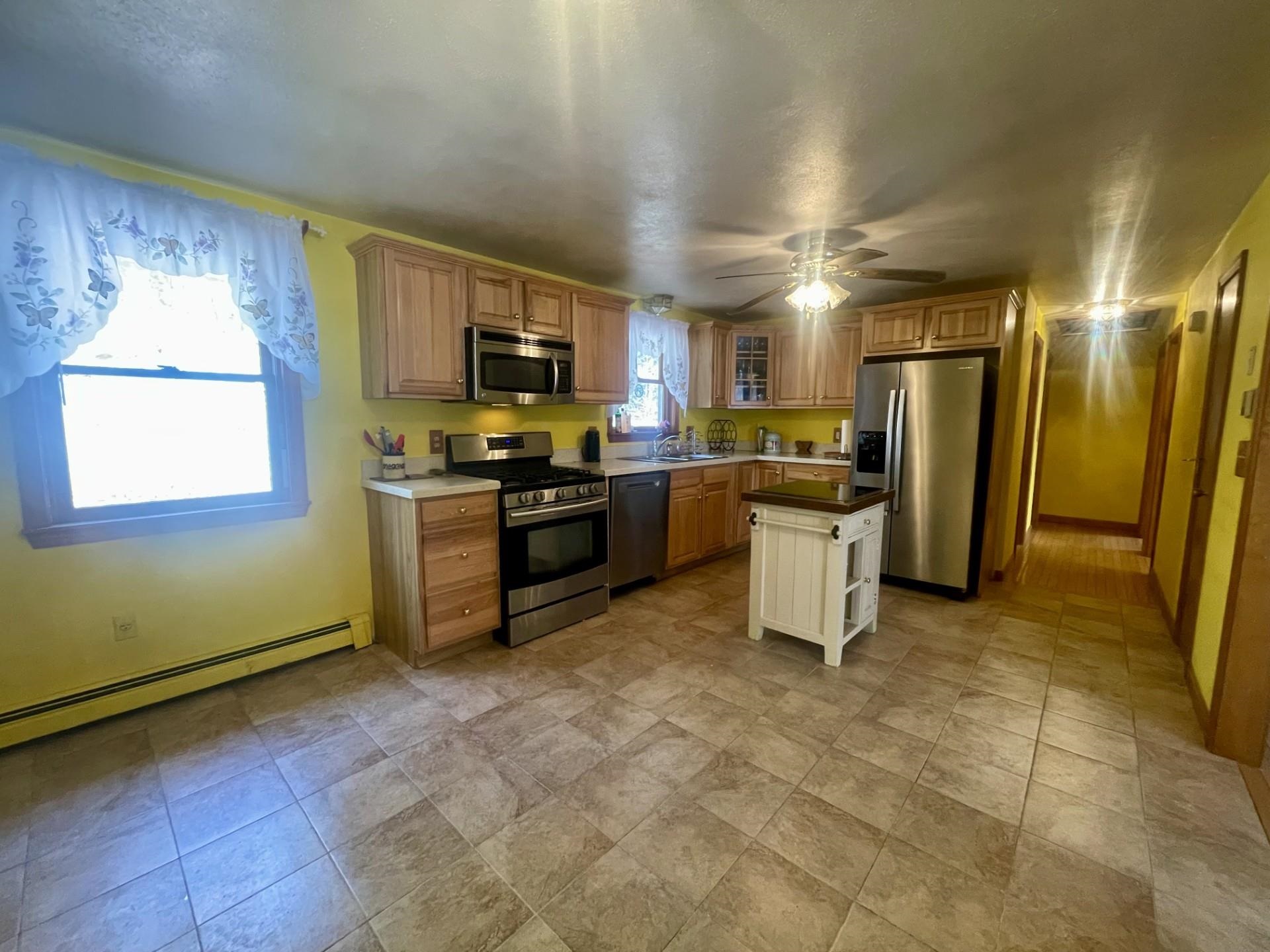 45 Windham Depot Road Derry, NH 03038 - Photo 8 of 24