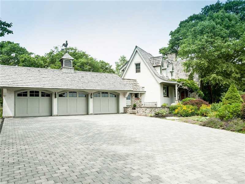 44 Tower Road Kittery Point, ME 03905 - Photo 31 of 32 Garage. A new cobblestone paver...